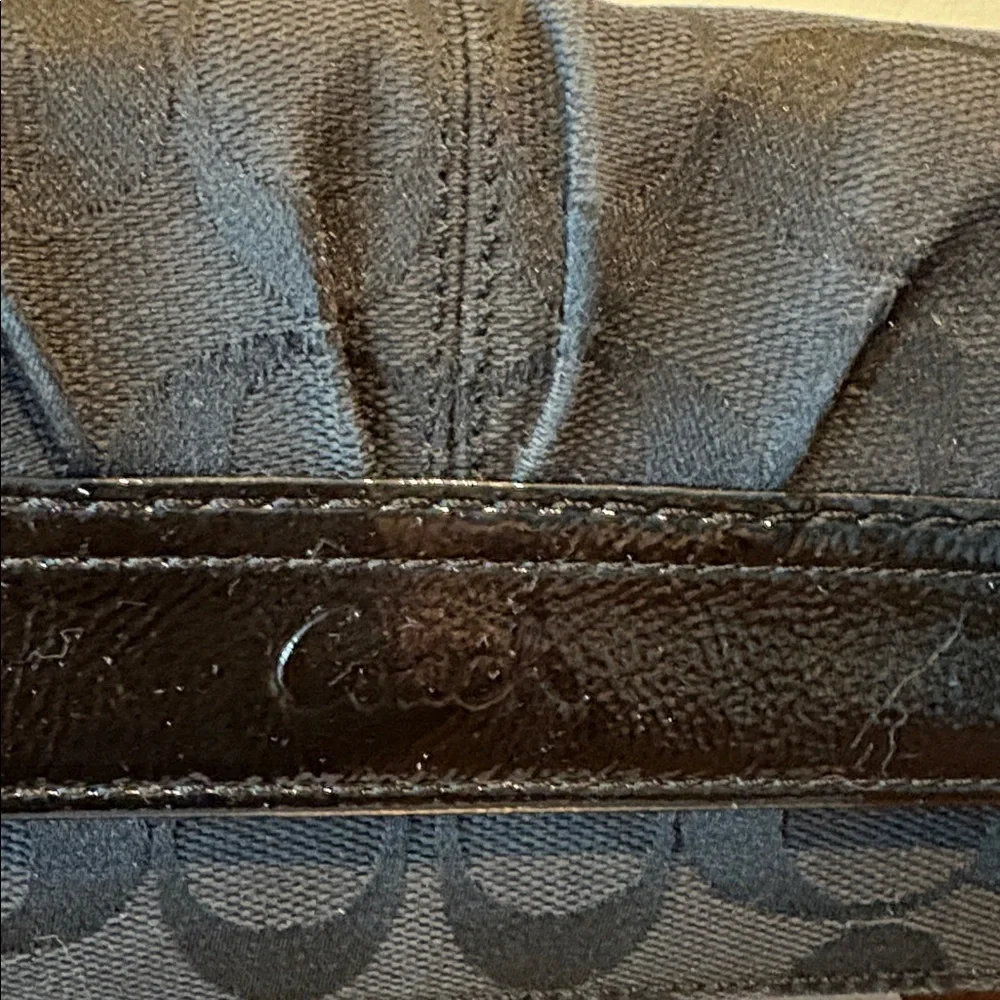 Coach wallet long wallet signature monogram canvas/black patent leather trim
